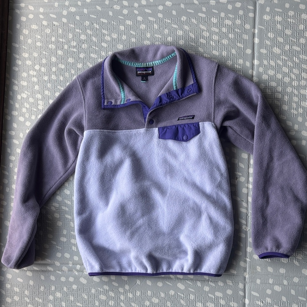 Patagonia Women's Lavender Snap-T Fleece Pullover